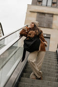 Bild in Galerie-Betrachter laden, MOOF Barcelona Le Loop Black (schwarz)– stilvolle Hundetragetasche für kleine Hunde
