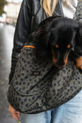 Bild in Galerie-Betrachter laden, MOOF. Barcelona Le Loop Jungle – stilvolle Hundetragetasche für kleine Hunde