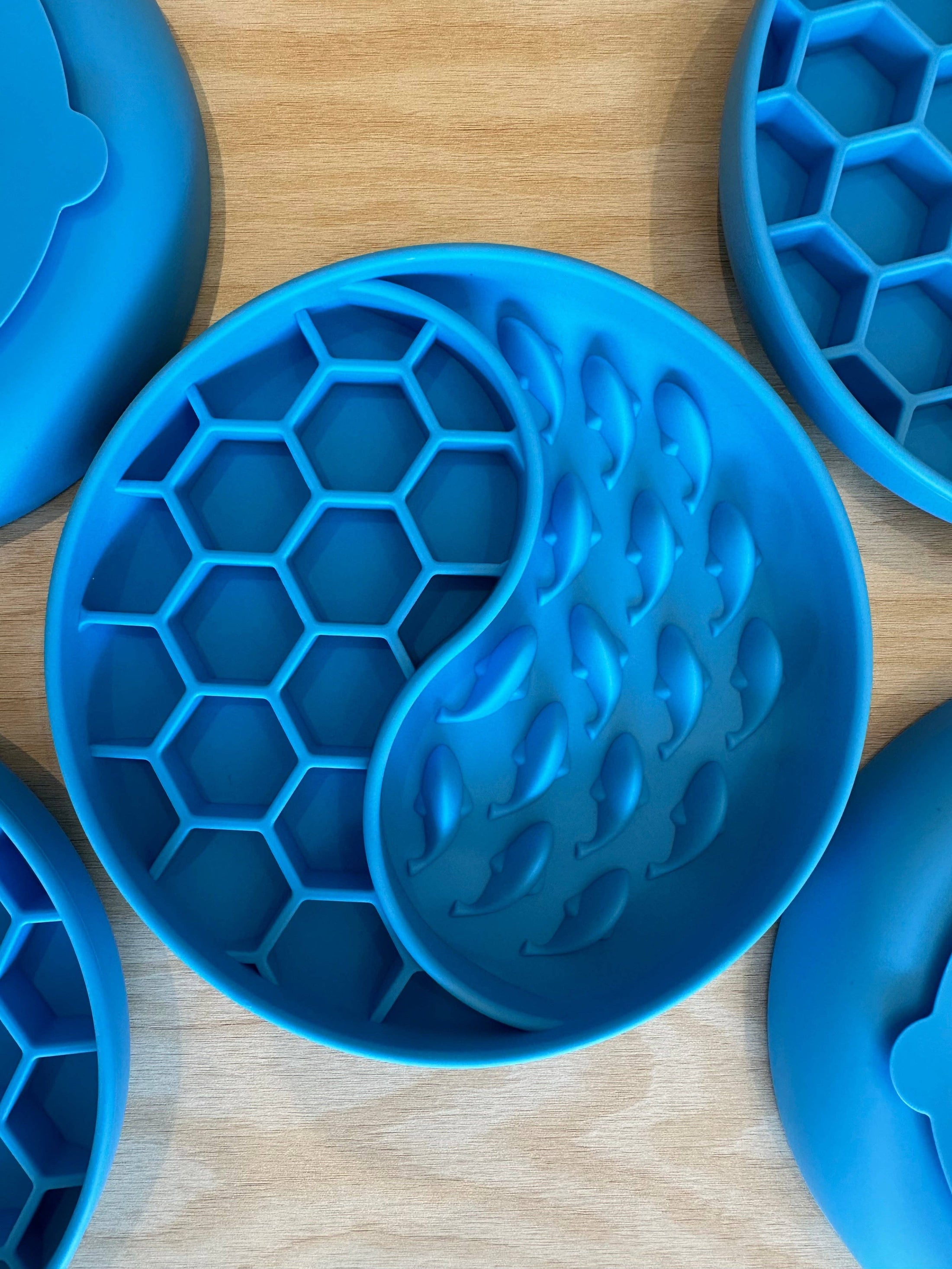 Wildbite Ocean Licking Matte für Hunde – Anti-Schling Napf & Beschäftigung in Oceanblau