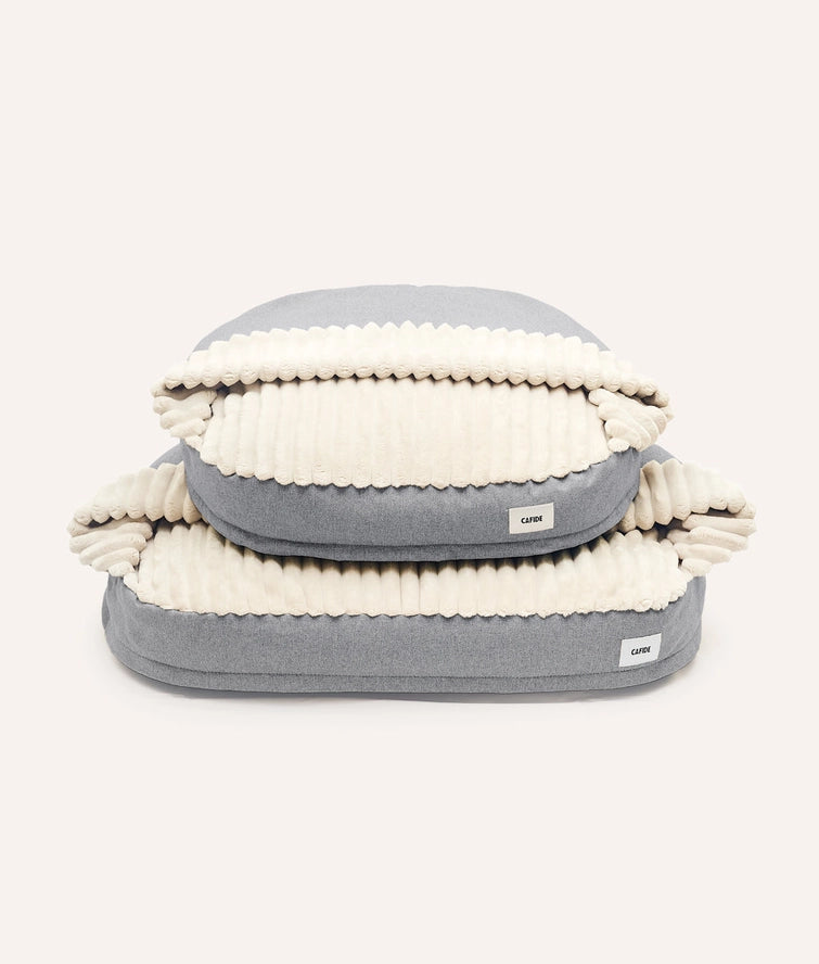 CAFIDE Hundebett „Maso“ mit Kapuze – Chenille & Cord, waschbar, nachhaltig
