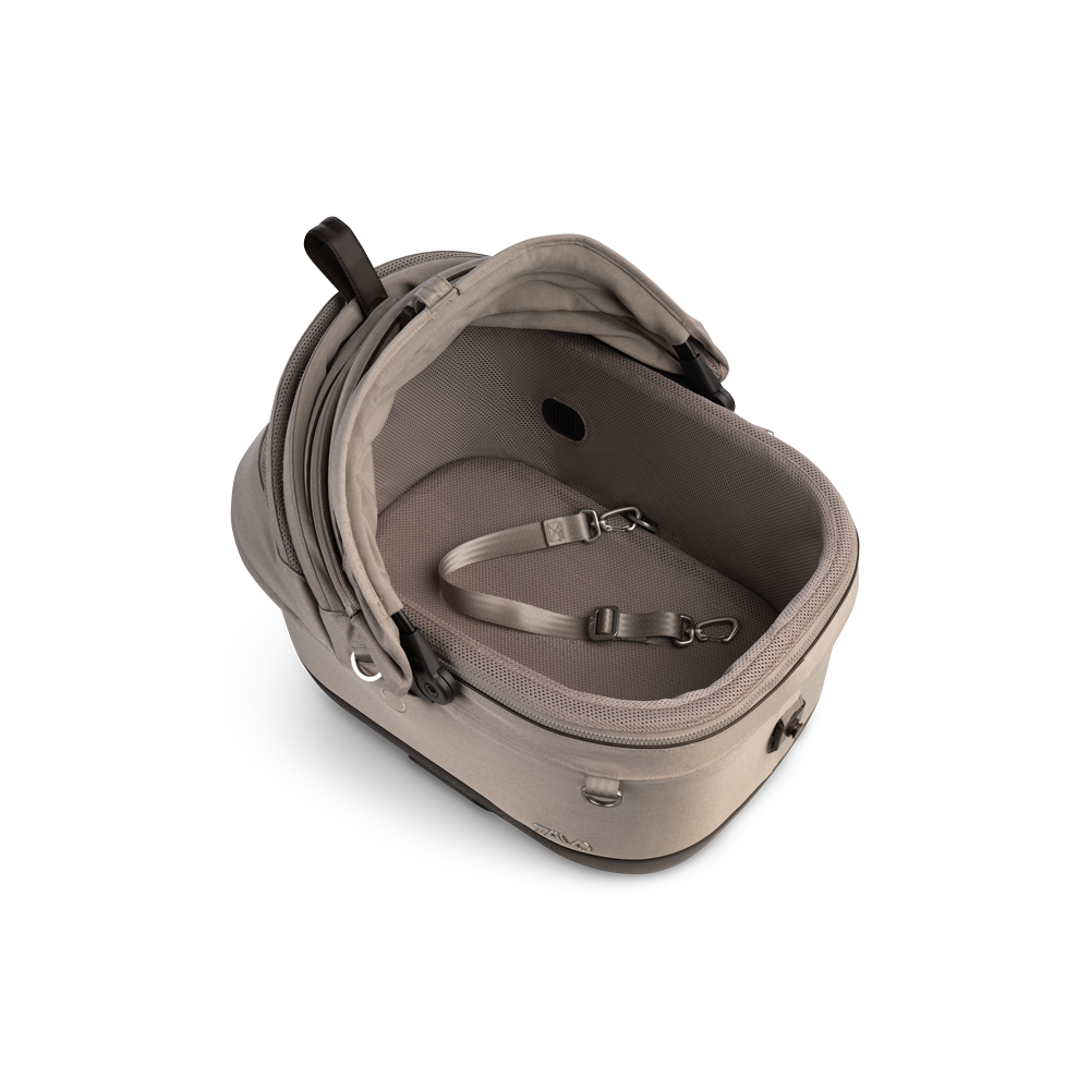 Tavo Pets Maeve™ iso wind – Haustier-Autositz mit integriertem Belüftungssystem und ISOFIX-Verankerung